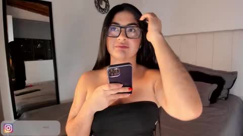 Snapshot of leticiaroldan chatting on October 9, 12:52 am Leticia online show from October 9, 12:52 am