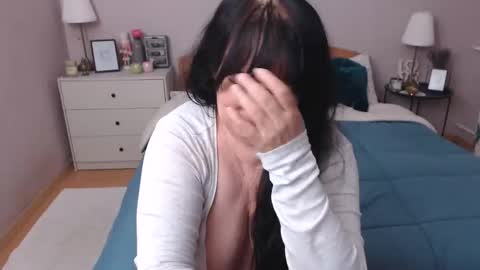 Mary online show from November 13, 4:17 pm