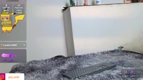 Levi  online show from January 25, 12:06 am