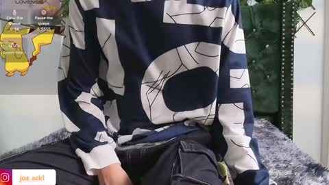 Levi  online show from January 25, 1:52 pm