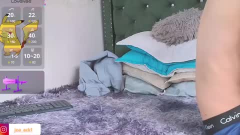 Levi  online show from January 28, 6:39 pm