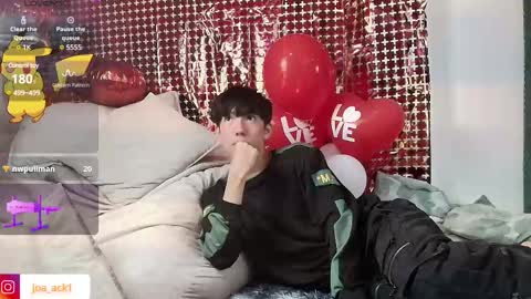 Levi  online show from February 13, 7:52 pm