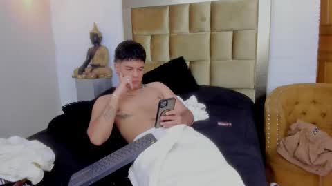 Snapshot of levy_steve chatting on March 11, 6:00 am LevySteven online show from March 11, 6:00 am