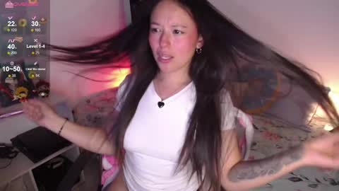 Lexie Thompson   8pm  0000am -5 online show from September 29, 11:20 pm