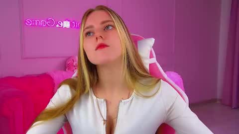 Lexi online show from September 25, 6:50 am