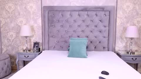 Lexi Riley online show from October 24, 5:04 am