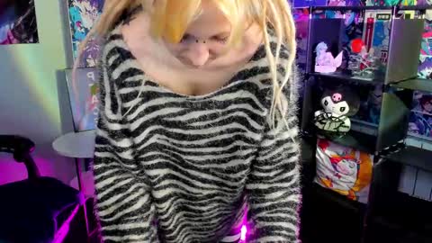 Lexy online show from March 10, 1:21 pm