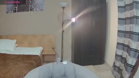 lexyswett online show from March 11, 7:25 pm