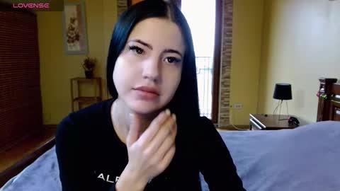 lexyswett online show from October 6, 12:02 pm