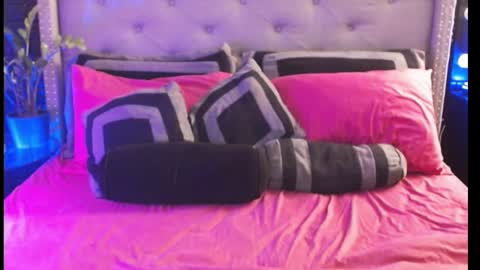 lexywetrain online show from December 6, 6:26 am