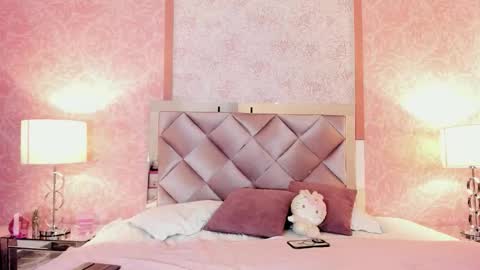 LEZY online show from October 31, 7:37 pm