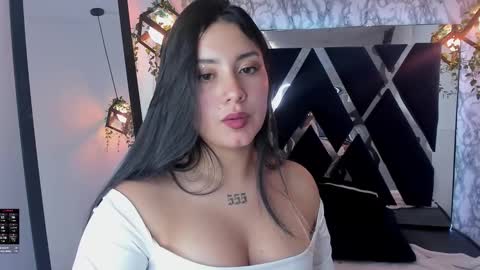 Lia  online show from December 31, 5:40 pm