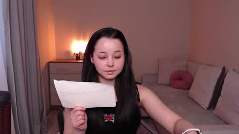 L I A online show from December 2, 11:04 am