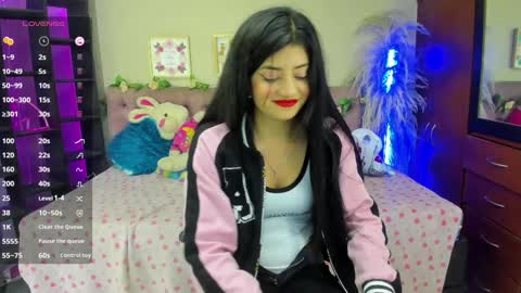 lia online show from January 10, 8:15 pm