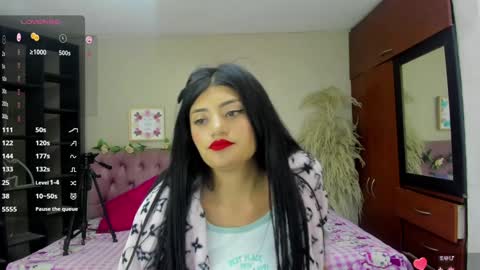 lia online show from February 4, 7:55 pm