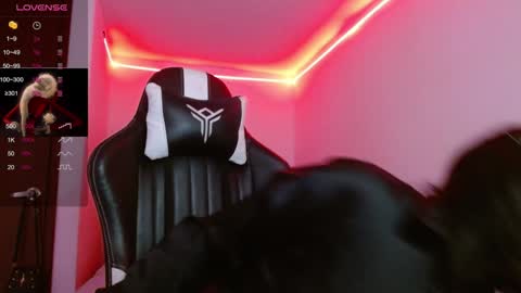 lia spicy   ig online show from December 31, 2:03 pm