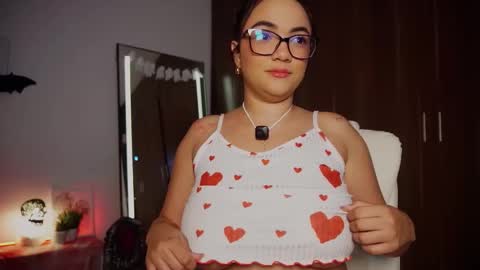 Snapshot of lia_russo_ chatting on October 24, 2:46 pm Lia online show from October 24, 2:46 pm