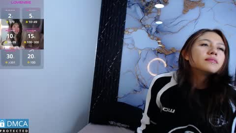 Snapshot of lia_summer1 chatting on February 7, 12:06 pm lia summer1 online show from February 7, 12:06 pm