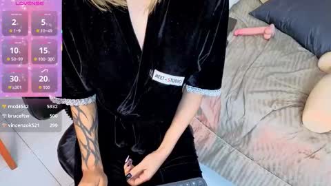 Snapshot of lia_summer1 chatting on November 25, 7:19 am lia summer1 online show from November 25, 7:19 am