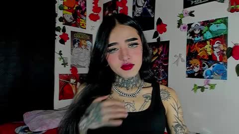 Snapshot of lia_volkov chatting on October 23, 7:18 am online show from October 23, 7:18 am