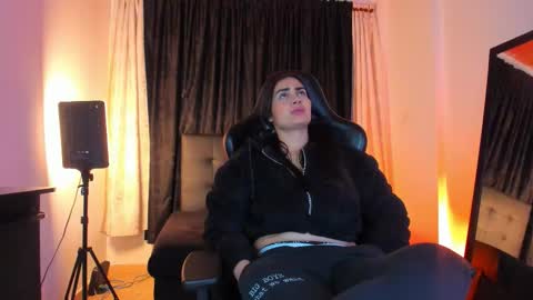 liaa_alan online show from December 3, 10:24 am