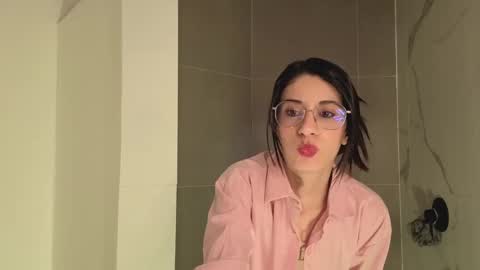 Snapshot of liaaa___ chatting on September 28, 1:27 pm Lia online show from September 28, 1:27 pm