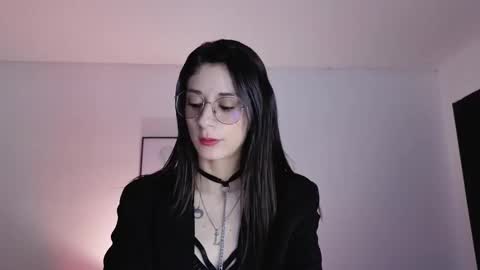 Snapshot of liaaa___ chatting on November 6, 2:18 pm Lia online show from November 6, 2:18 pm