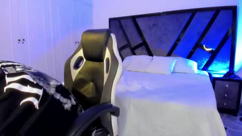 Liam Smith online show from November 29, 12:30 pm