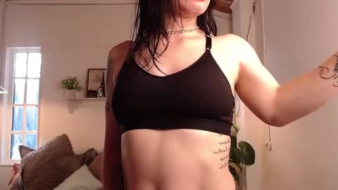 LIA online show from November 22, 2:49 pm