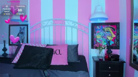 ---Liah--- online show from January 7, 9:25 pm