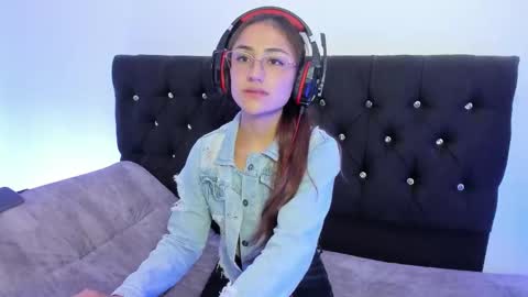 Snapshot of liah_star chatting on November 18, 7:18 pm Liah online show from November 18, 7:18 pm