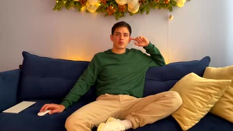 Liam online show from December 29, 5:12 pm