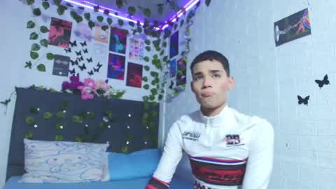 liam_honey18 online show from September 29, 2:38 am