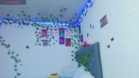 liam_honey18 online show from October 29, 9:49 pm