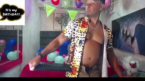 Liam online show from February 10, 8:10 pm