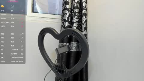 LIAM KLEIN online show from February 10, 11:25 am