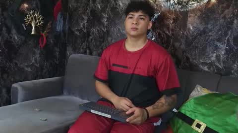 liam online show from November 26, 1:12 pm