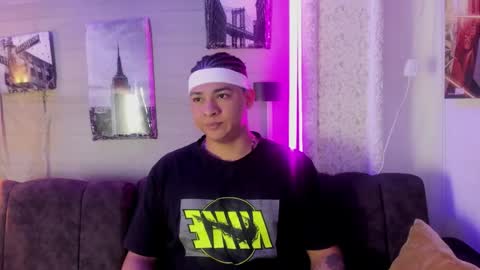 liam online show from November 28, 12:30 pm