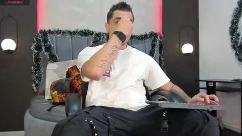 Liam online show from November 28, 10:12 pm