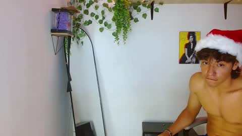 liamxul online show from December 19, 6:37 pm