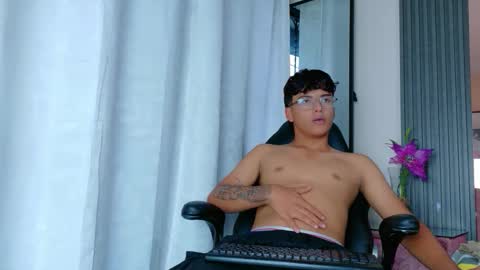 LiamANDjordan online show from November 4, 10:31 pm