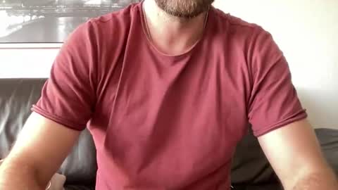 Snapshot of liamnilod chatting on October 1, 2:56 pm Chris online show from October 1, 2:56 pm