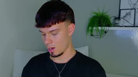 Liam Thunder online show from October 6, 7:33 pm