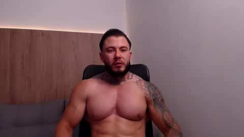 lianjones9 online show from November 16, 6:02 pm