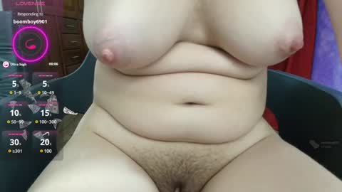 Lia Roberts online show from December 3, 10:51 pm