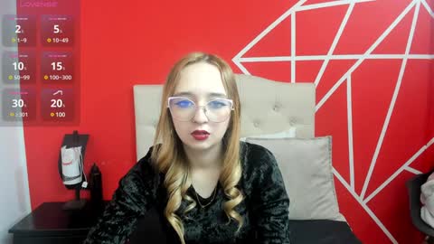 Lia Roberts online show from January 10, 12:04 pm