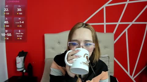 Lia Roberts online show from January 15, 12:04 pm