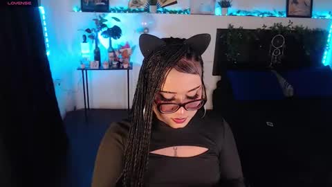 Snapshot of liascarlett chatting on November 3, 12:57 am LiaScarlett online show from November 3, 12:57 am