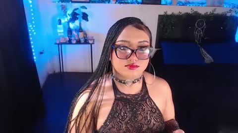 Snapshot of liascarlett chatting on December 4, 3:21 pm LiaScarlett online show from December 4, 3:21 pm