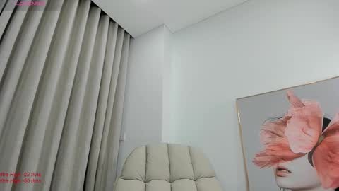 Lia online show from March 3, 1:42 pm